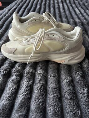 adidas Women's Cream/Off-White Chunky Lace-Up Sneakers